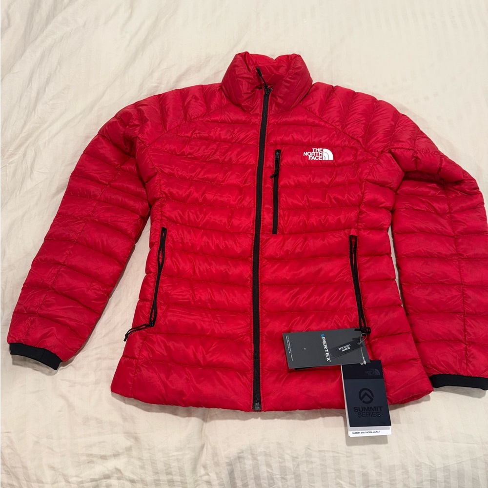 The North Face Women's Summit Breithorn Jacket Red Size M NWT